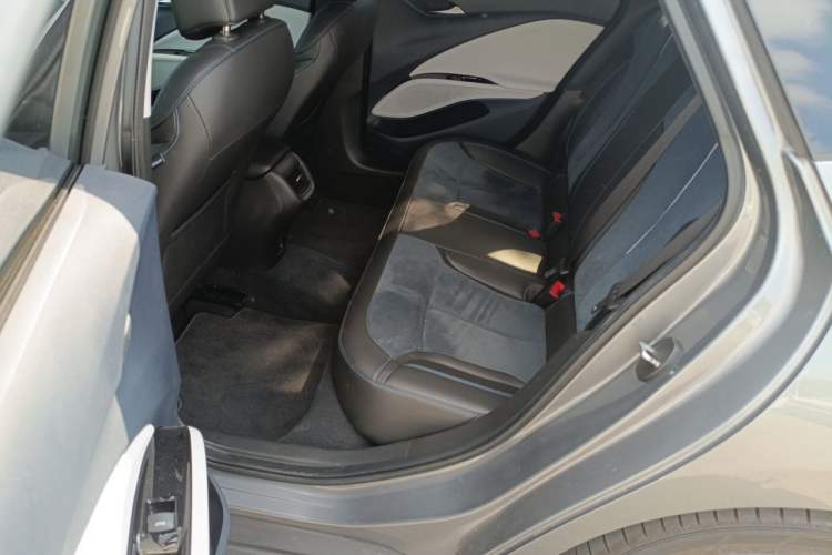 Used Buick Velite 6 2020 Plug-in Hybrid Connected Smart Model Left Rear Seat