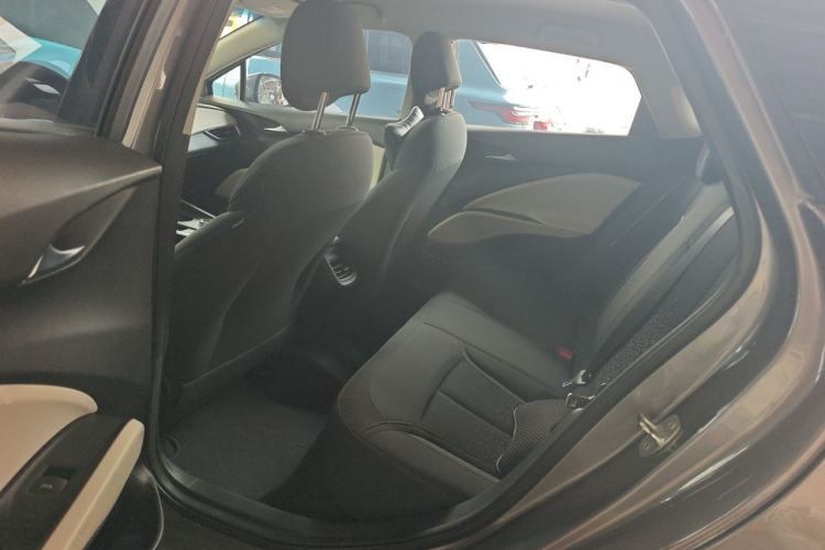 Used Buick Velite 6 2020 Plug-in Hybrid Connected Fashion Model Left Rear Seat