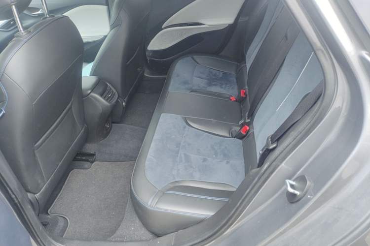 Used Buick Velite 6 2020 Plug-in Hybrid Connected Smart Model Left Rear Seat