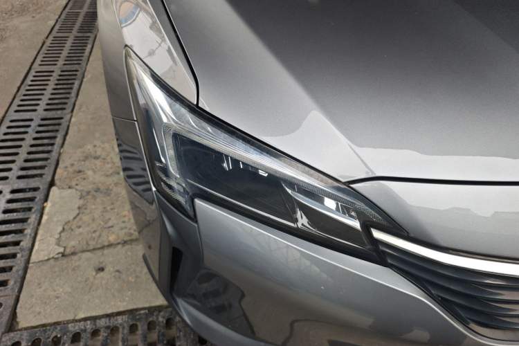 Used Buick Velite 6 2020 Plug-in Hybrid Connected Fashion Model Right Front Headlight