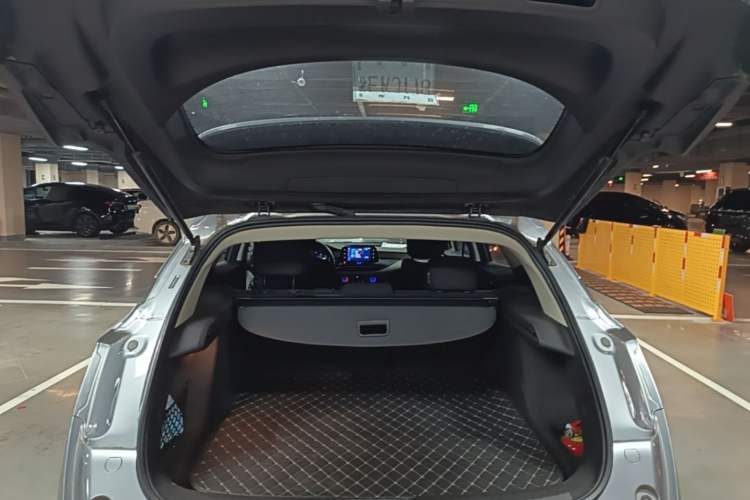 Used Buick Velite 6 2020 Plug-in Hybrid Connected Fashion Model Trunk