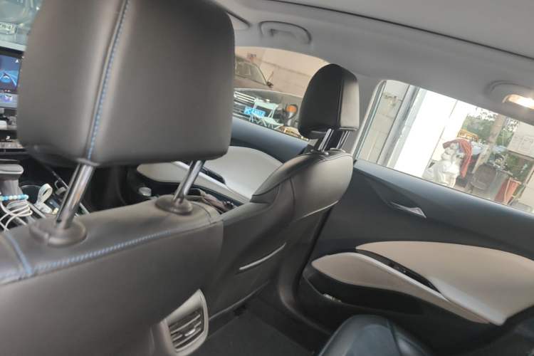 Used Buick Velite 6 2020 Connected Smart Enjoyment PLUS Headliner