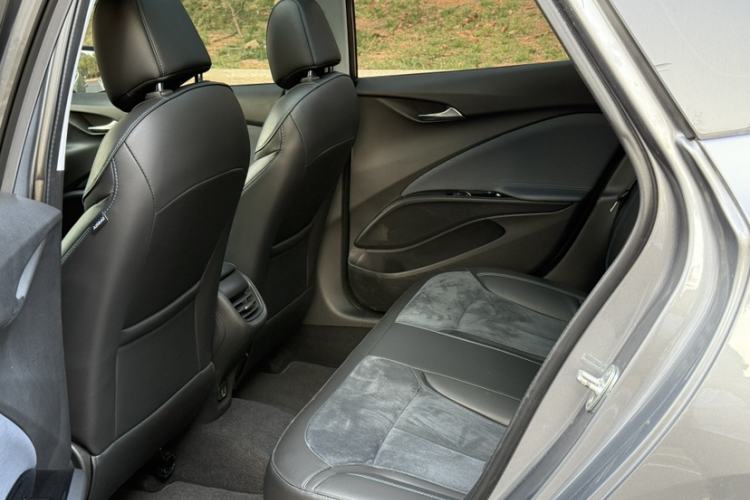 Used Buick Velite 6 2020 Plug-in Hybrid Connected Smart Edition Interior 1