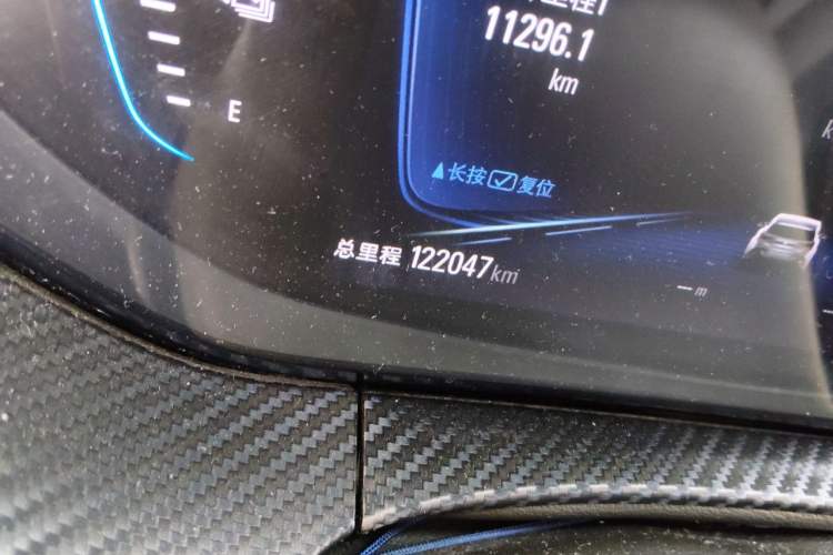 Used Buick Velite 6 2020 Plug-in Hybrid Connected Smart Model Odometer Close Up
