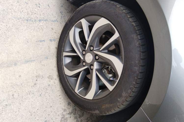 Used Buick Velite 6 2020 Plug-in Hybrid Connected Fashion Model Right Front Wheel Hub