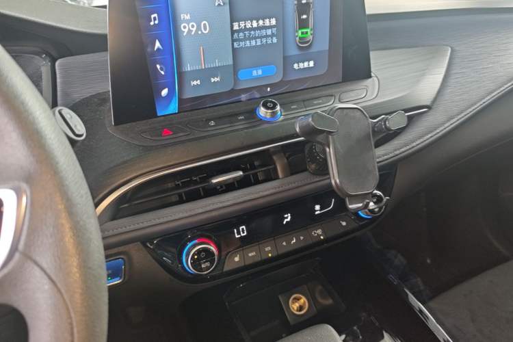 Used Buick Velite 6 2020 Plug-in Hybrid Connected Smart Edition Audio And AC Panel