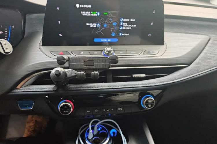 Used Buick Velite 6 2020 Plug-in Hybrid Connected Fashion Model Audio And AC Panel