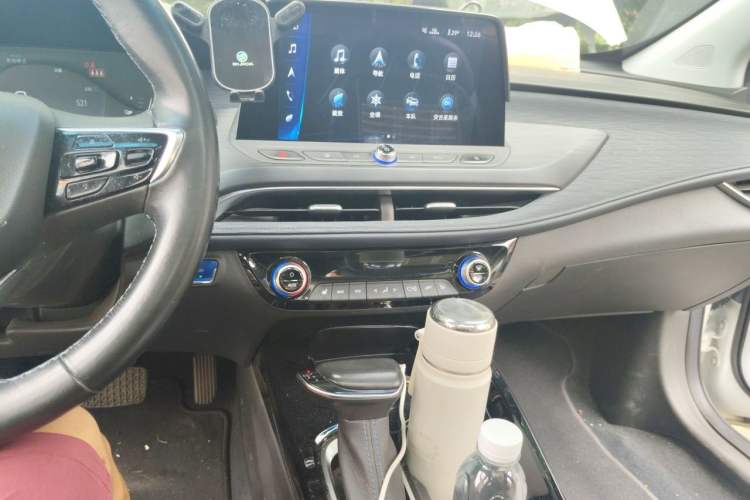 Used Buick Velite 6 2020 Connected Smart PLUS Audio And AC Panel