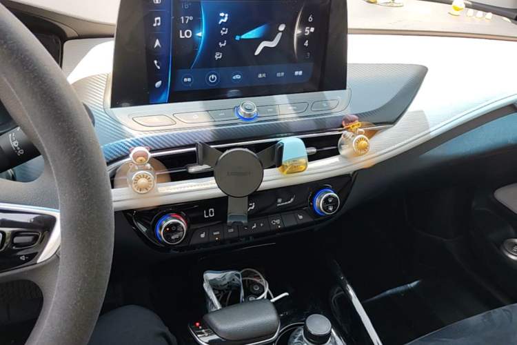 Used Buick Velite 6 2020 Connected Smart Enjoyment PLUS Audio And AC Panel