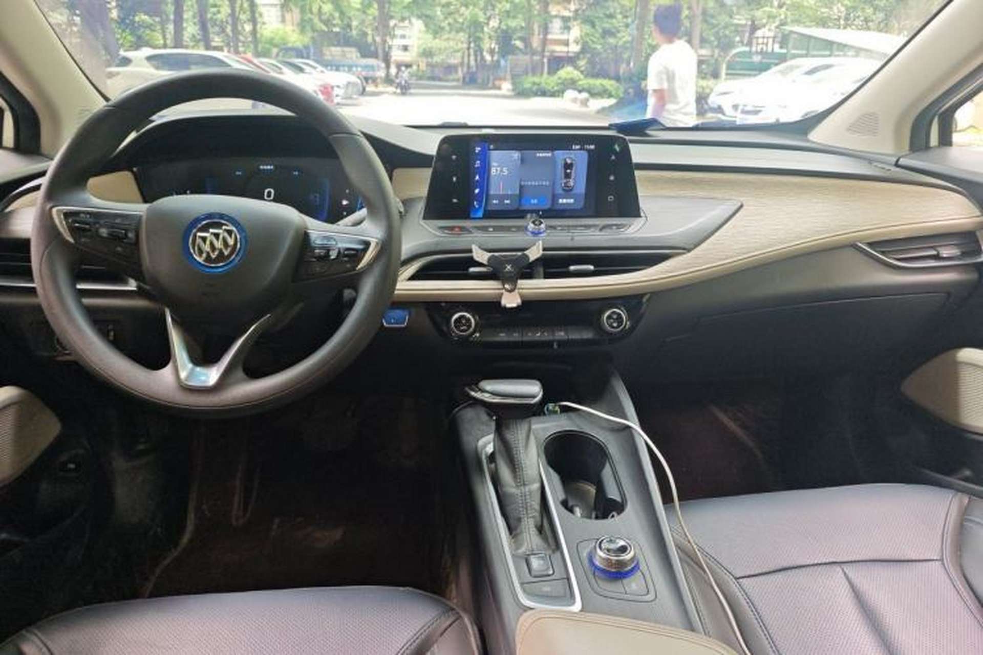 Used Buick Velite 6 2020 Plug-in Hybrid Connected Fashion Model Center Console