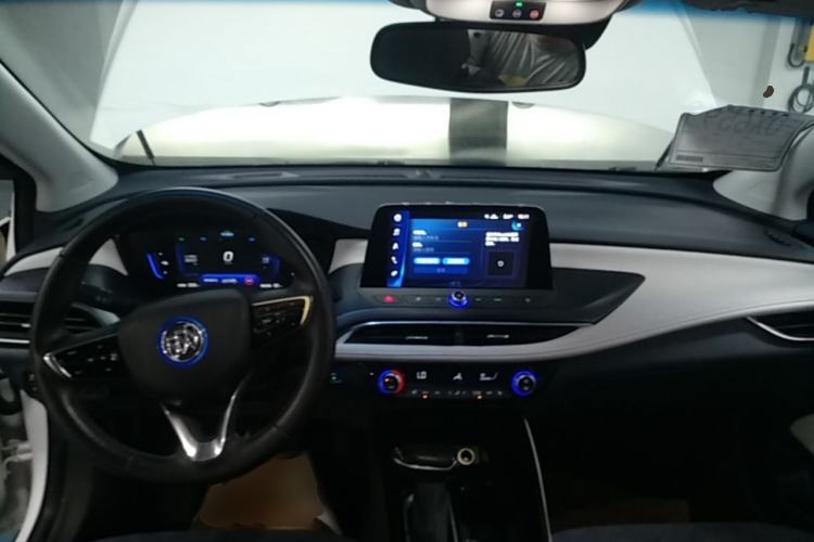 Used Buick Velite 6 2020 Plug-in Hybrid Connected Smart Model Center Console