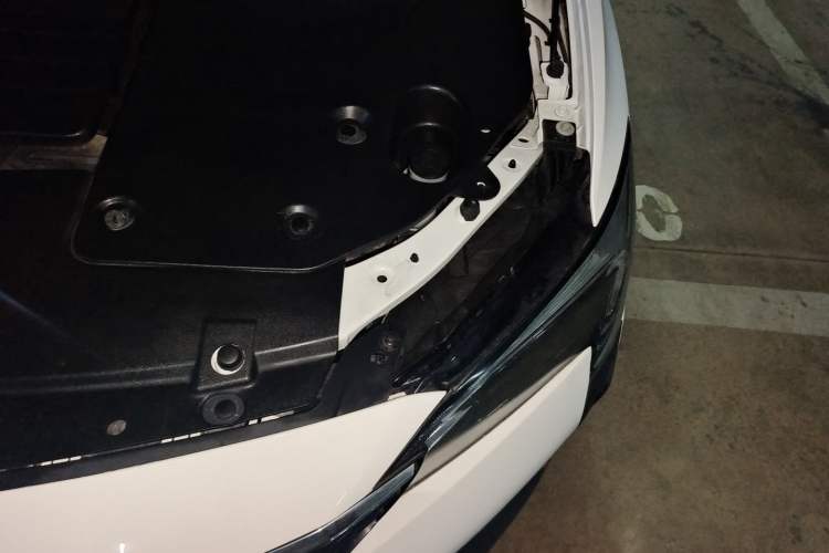 Used Buick Velite 6 2020 Plug-in Hybrid Connected Smart Edition Engine Bay Left