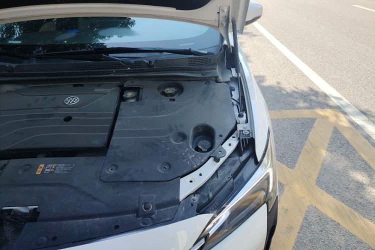 Used Buick Velite 6 2020 Plug-in Hybrid Connected Fashion Model Engine Bay Left