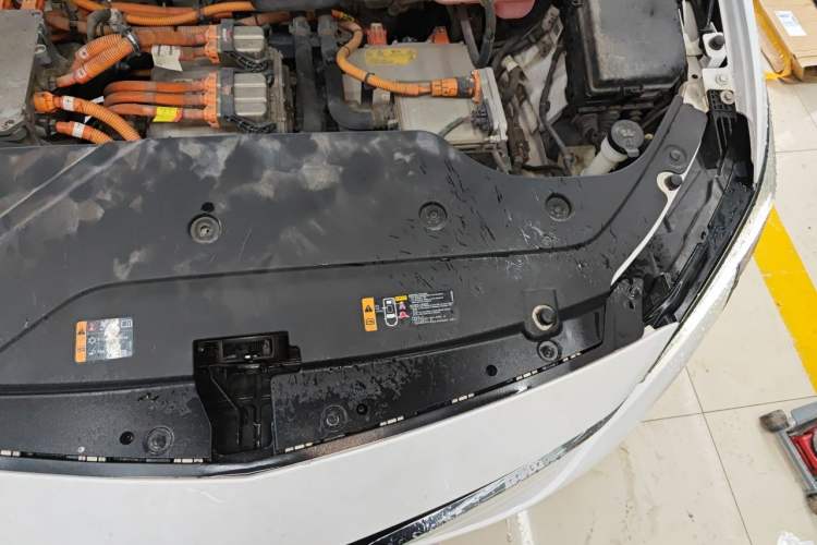 Used Buick Velite 6 2020 Connected Fashion PLUS Engine Bay Left