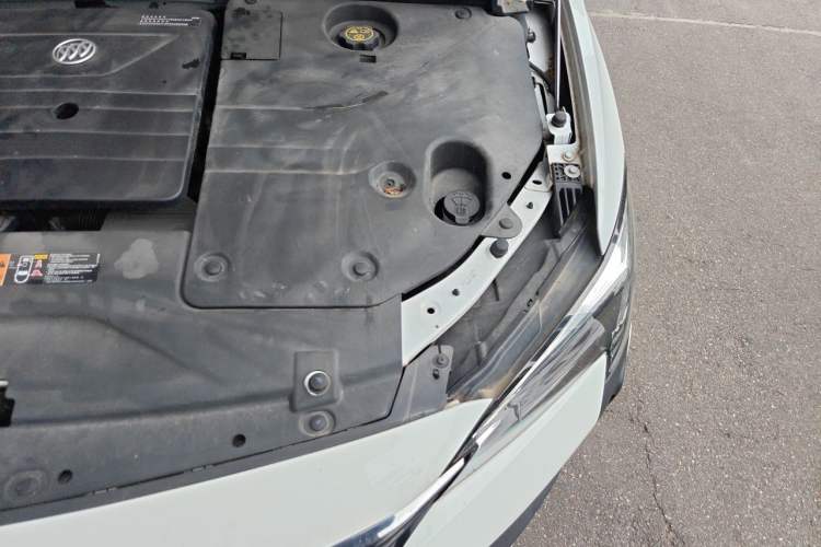 Used Buick Velite 6 2020 Plug-in Hybrid Connected Smart Edition Engine Bay Left