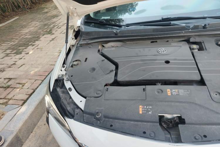 Used Buick Velite 6 2020 Plug-in Hybrid Connected Fashion Model Engine Bay Right