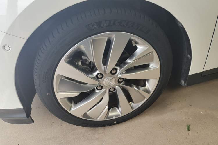 Used Buick Velite 6 2020 Plug-in Hybrid Connected Smart Model Exterior 4