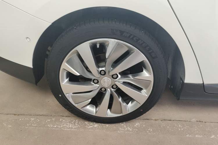Used Buick Velite 6 2020 Plug-in Hybrid Connected Smart Model Exterior 5