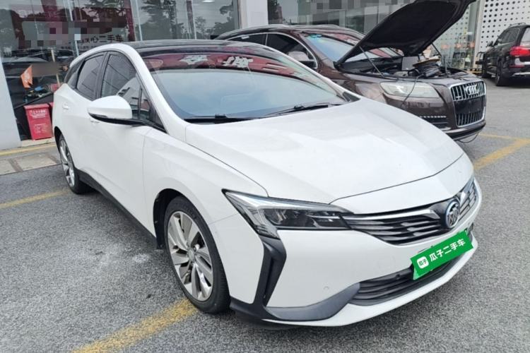 Used Buick Velite 6 2020 Plug-in Hybrid Connected Smart Model Front Right 45 Deg