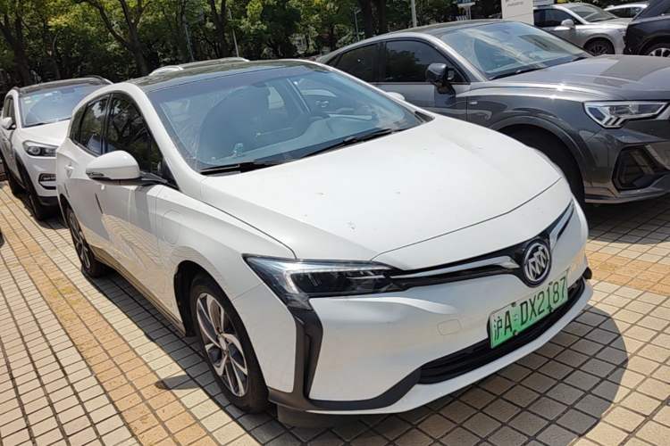 Used Buick Velite 6 2020 Connected Smart Enjoyment PLUS Front Right 45 Deg