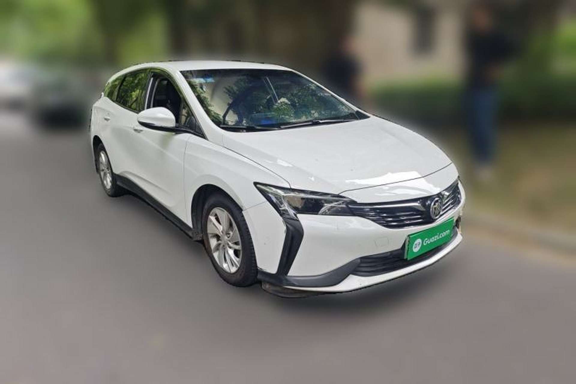 Used Buick Velite 6 2020 Plug-in Hybrid Connected Fashion Model Front Right 45 Deg