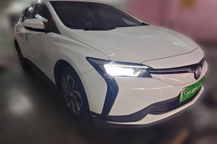 Used Buick Velite 6 2020 Connected Fashion PLUS Front Right 45 Deg