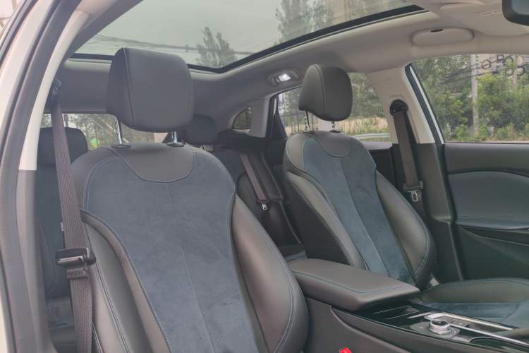 Used Buick Velite 6 2020 Plug-in Hybrid Connected Smart Edition Headliner