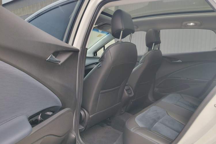 Used Buick Velite 6 2020 Plug-in Hybrid Connected Smart Edition Interior 2