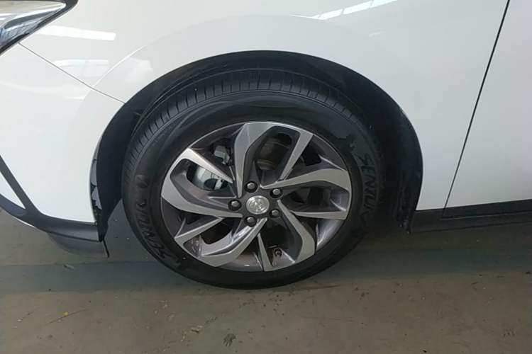 Used Buick Velite 6 2020 Connected Smart Enjoyment PLUS Left Front Wheel Hub
