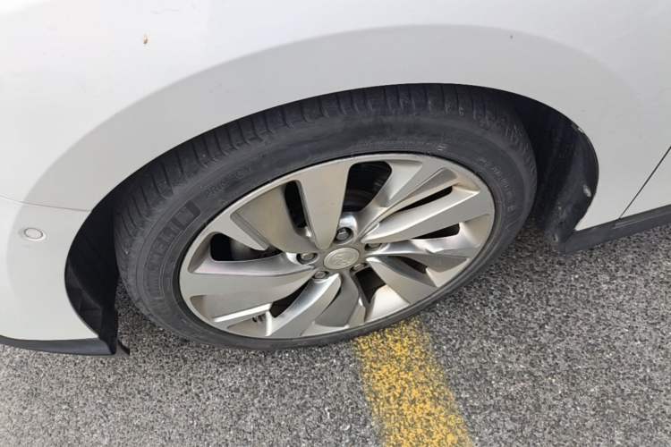 Used Buick Velite 6 2020 Plug-in Hybrid Connected Smart Model Left Front Wheel Hub