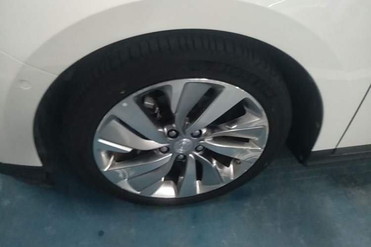 Used Buick Velite 6 2020 Plug-in Hybrid Connected Smart Model Left Front Wheel Hub