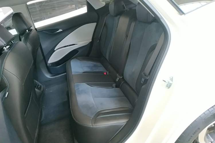 Used Buick Velite 6 2020 Connected Smart Enjoyment PLUS Left Rear Seat