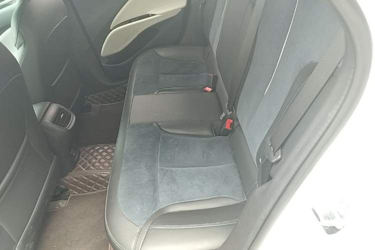 Used Buick Velite 6 2020 Plug-in Hybrid Connected Smart Model Left Rear Seat