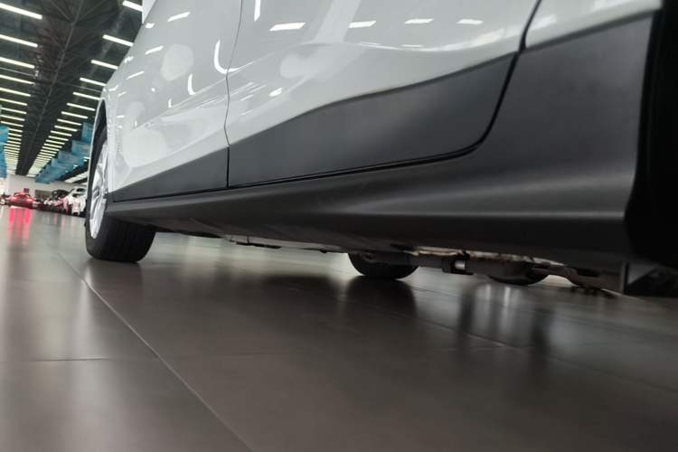 Used Buick Velite 6 2020 Plug-in Hybrid Connected Fashion Model Left Side Sill