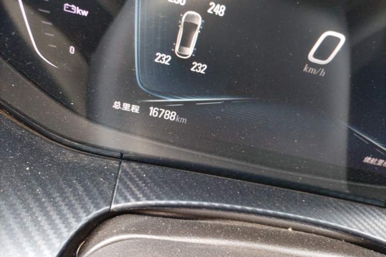 Used Buick Velite 6 2020 Connected Smart Enjoyment PLUS Odometer Close Up