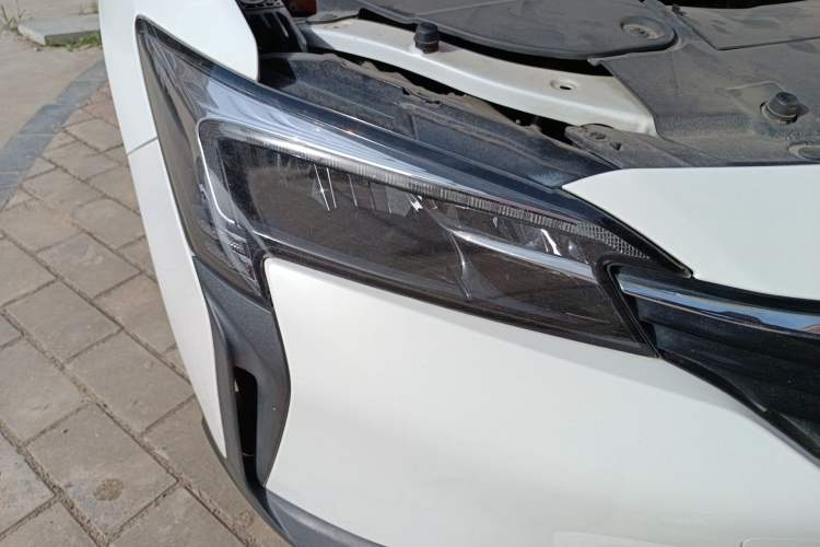 Used Buick Velite 6 2020 Plug-in Hybrid Connected Fashion Model Right Front Headlight
