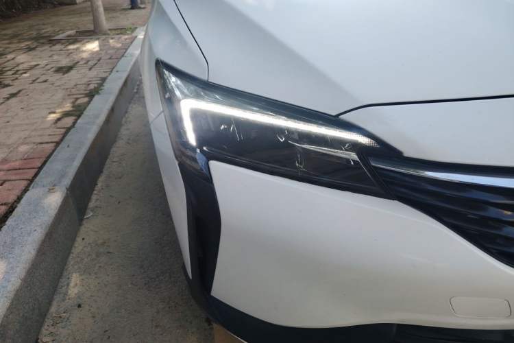 Used Buick Velite 6 2020 Plug-in Hybrid Connected Fashion Model Right Front Headlight