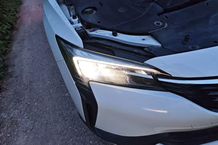Used Buick Velite 6 2020 Plug-in Hybrid Connected Fashion Model Right Front Headlight