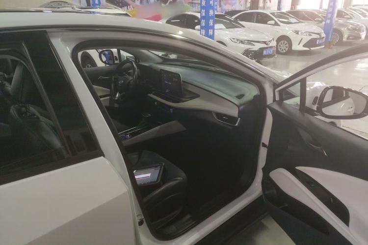 Used Buick Velite 6 2020 Plug-in Hybrid Connected Smart Model Right Front Seat