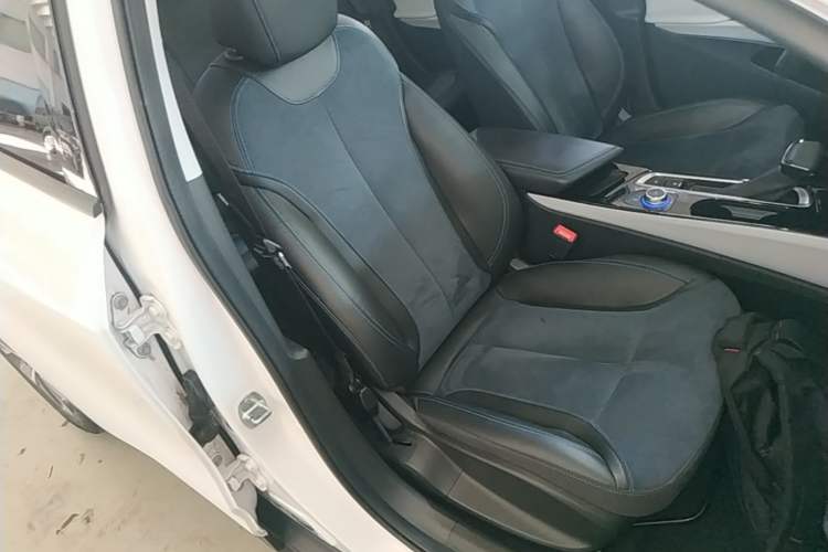 Used Buick Velite 6 2020 Connected Smart Enjoyment PLUS Right Front Seat
