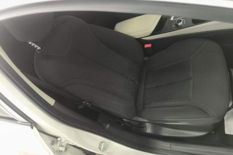 Used Buick Velite 6 2020 Plug-in Hybrid Connected Fashion Model Right Front Seat