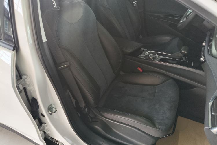 Used Buick Velite 6 2020 Plug-in Hybrid Connected Smart Edition Right Front Seat