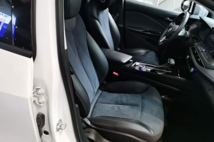 Used Buick Velite 6 2020 Plug-in Hybrid Connected Smart Edition Right Front Seat