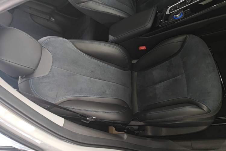 Used Buick Velite 6 2020 Plug-in Hybrid Connected Smart Edition Right Front Seat