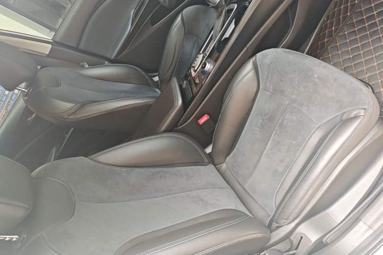 Used Buick Velite 6 2020 Plug-in Hybrid Connected Smart Edition Right Front Seat