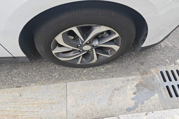 Used Buick Velite 6 2020 Connected Smart Enjoyment PLUS Right Front Wheel Hub
