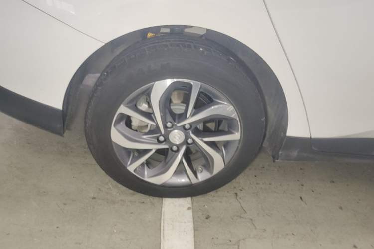 Used Buick Velite 6 2020 Connected Smart Enjoyment PLUS Right Rear Wheel Hub