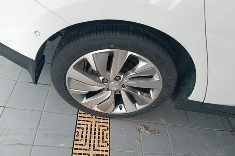Used Buick Velite 6 2020 Plug-in Hybrid Connected Smart Model Right Rear Wheel Hub