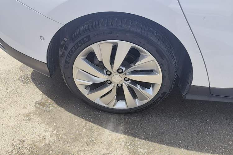Used Buick Velite 6 2020 Plug-in Hybrid Connected Smart Model Right Rear Wheel Hub