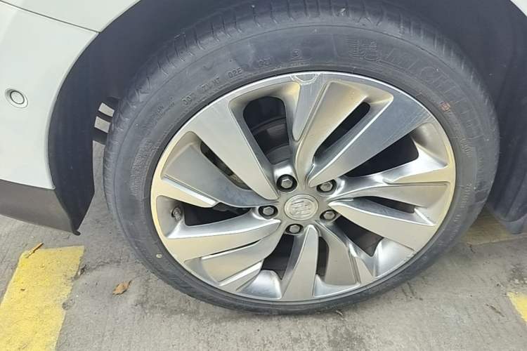 Used Buick Velite 6 2020 Plug-in Hybrid Connected Smart Model Right Rear Wheel Hub
